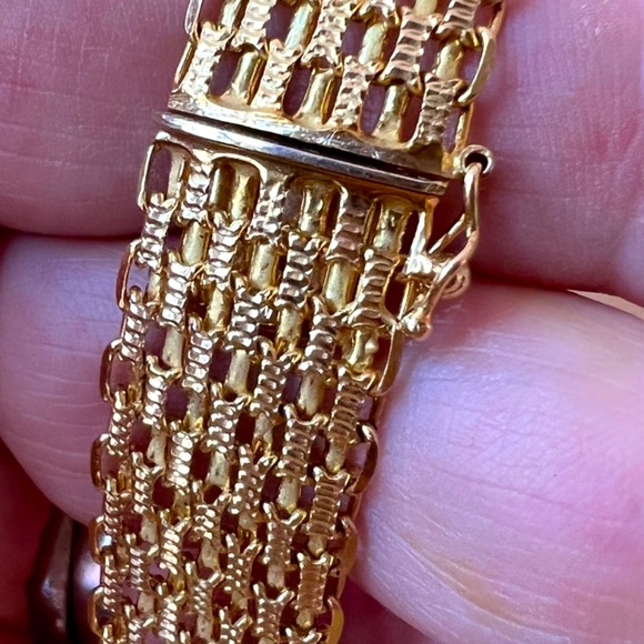 14K YELLOW GOLD WIDE FLEXIBLE BRACELET INTRICATE DESIGN STATEMENT GORGEOUS - Picture 12 of 16